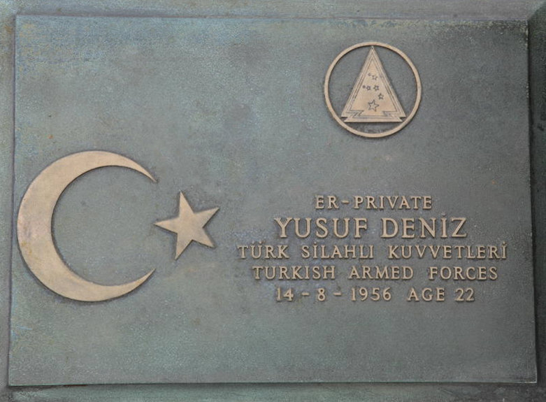DENIZ YUSUF 