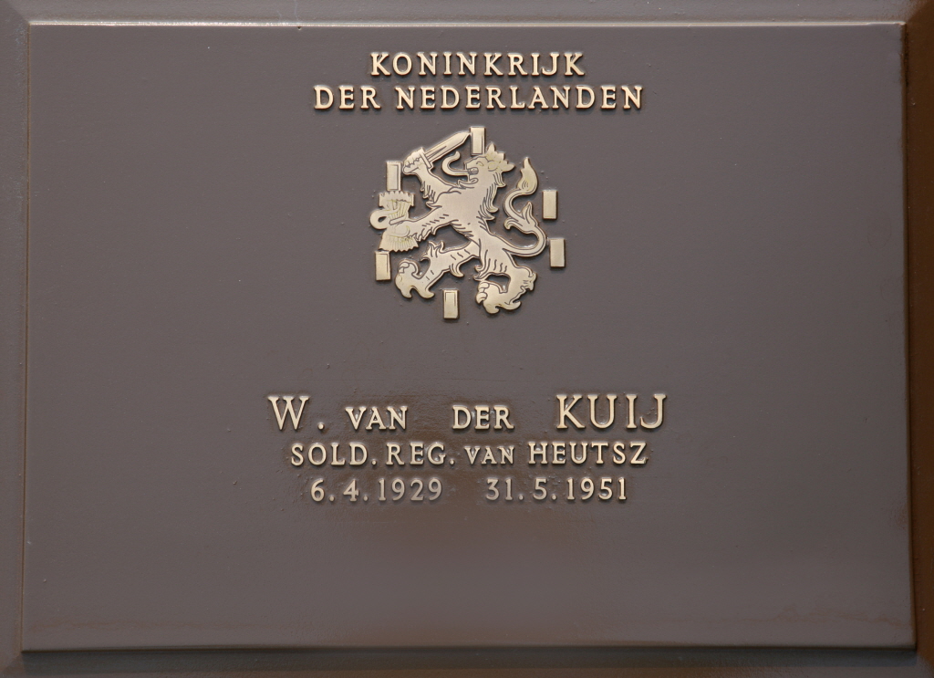 VAN DER KUIJ W 