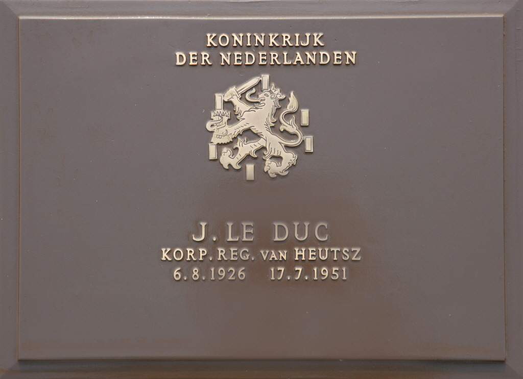 LE DUC J 