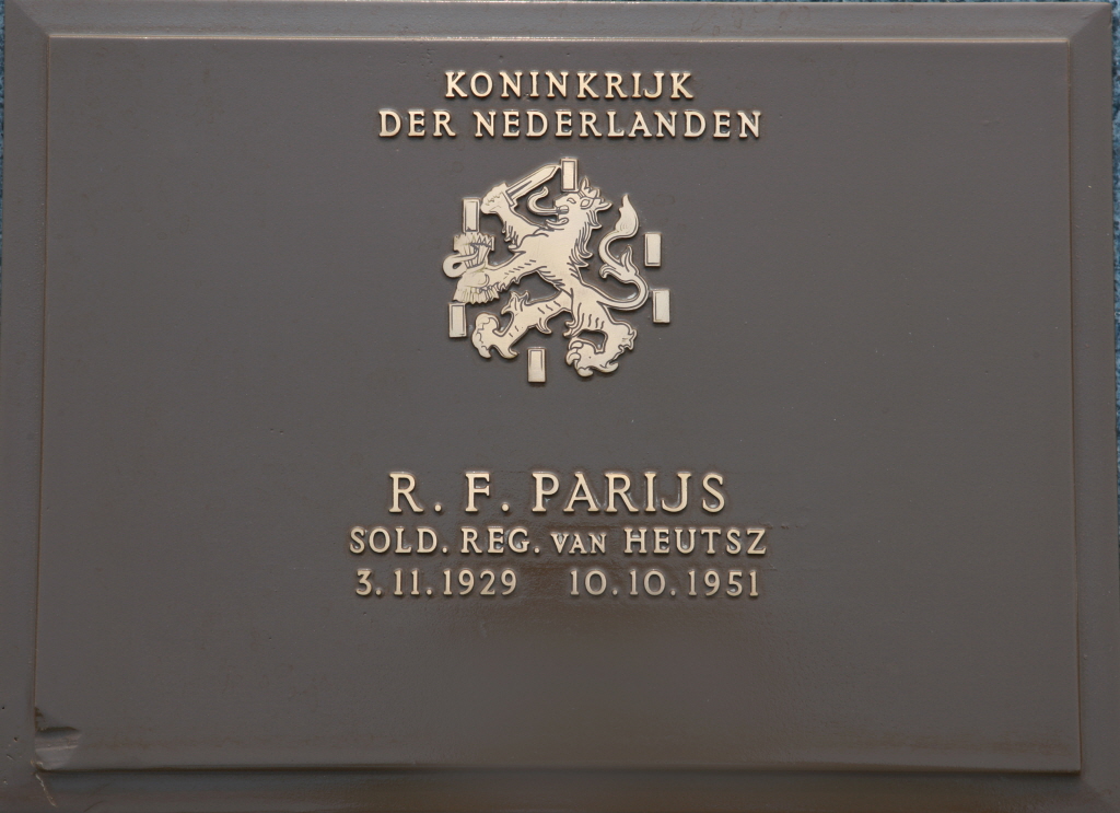 PARIJS R F