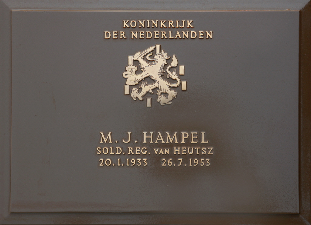 HAMPEL M J