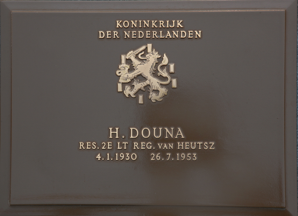DOUNA H 