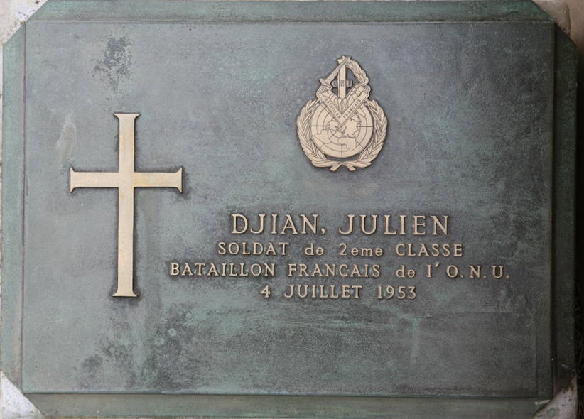 DJIAN JULIEN 