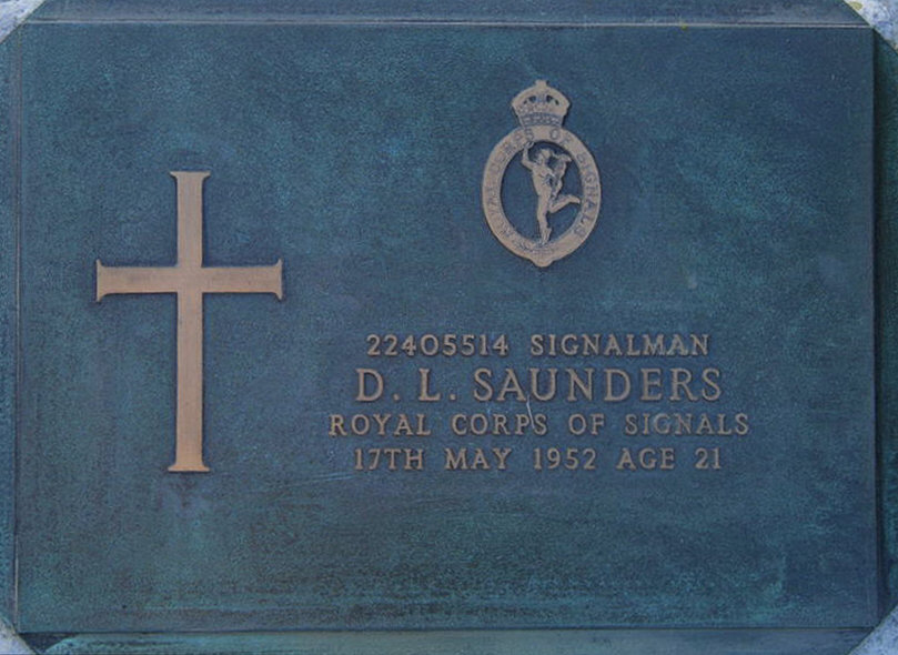 SAUNDERS D L